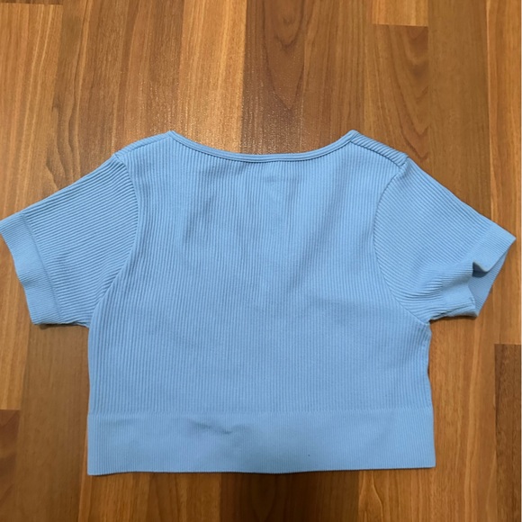 Revamped xs/s ribbed v neck top - Picture 3 of 3